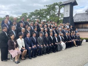 20250920　滋賀縣護国神社山本賢司名誉宮司山本大使宮司就任お祝い2